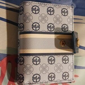 Brand new giani bernini